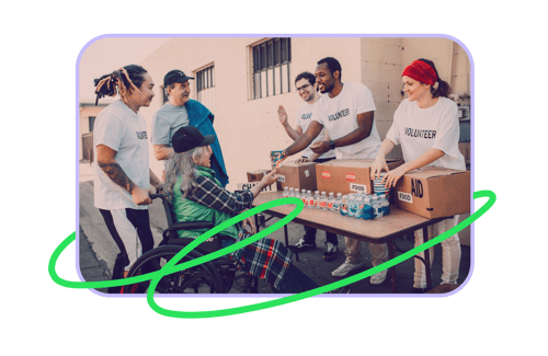 Empleados solidarios, imagen del artículo sobre cómo elegir un sello RSE